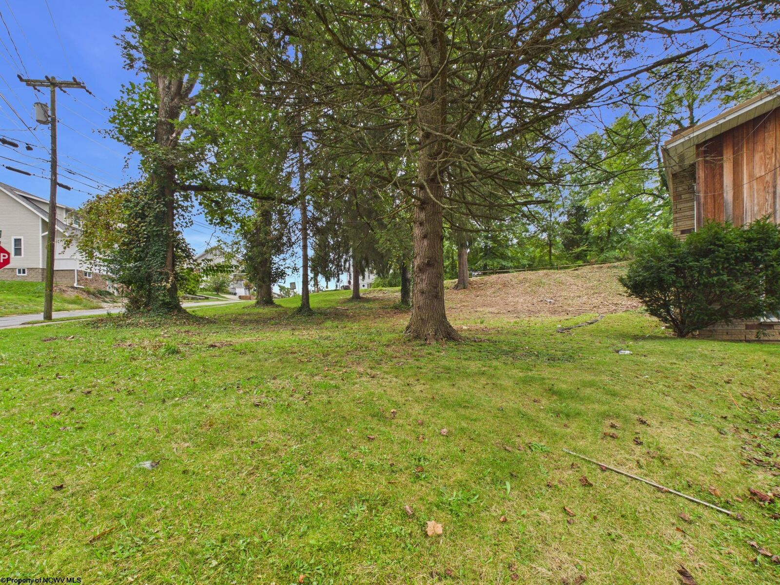 Property Photo:  631 Center Street  WV 26505 