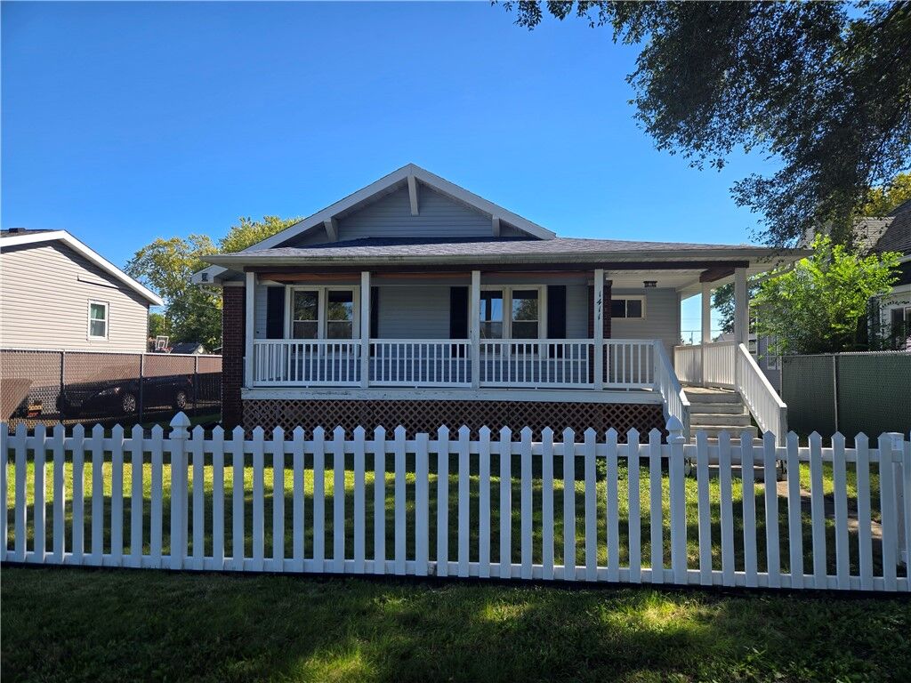 Property Photo: 1411 Lincoln Street IL 61833