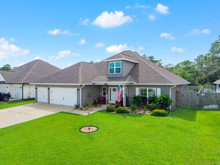 Property Photo:  2008 Refuge Circle  FL 32563 