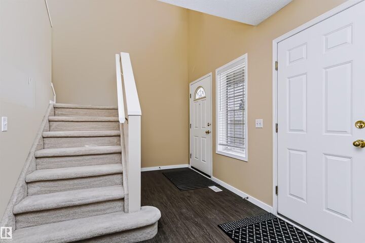 Property Photo:  4112 37A Avenue NW  AB T6L 7A1 