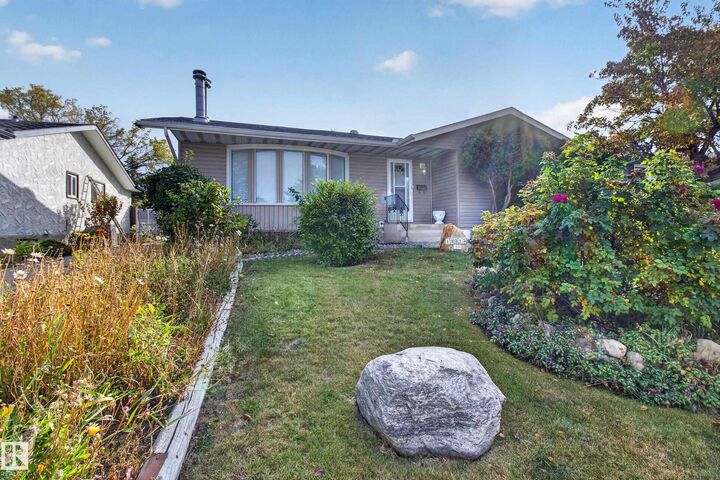 Property Photo:  13315 30 Street NW  AB T5A 3A1 