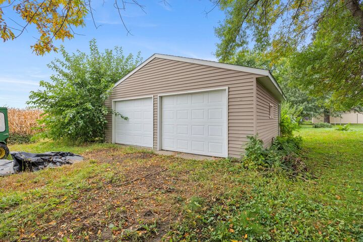 Property Photo:  90 10th Street SE  MN 56097 