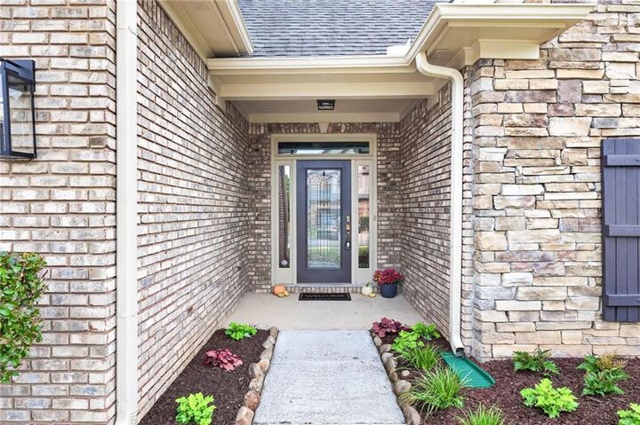 Property Photo:  1214 Ridge Hollow Lane  GA 30043 