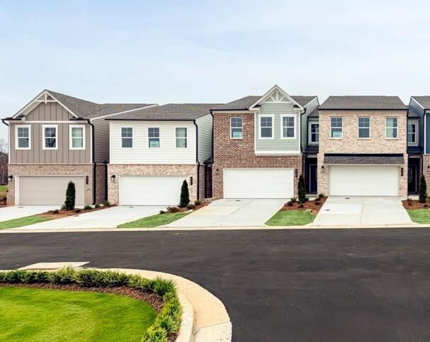 Property Photo:  521 Raelyns Way  GA 30052 