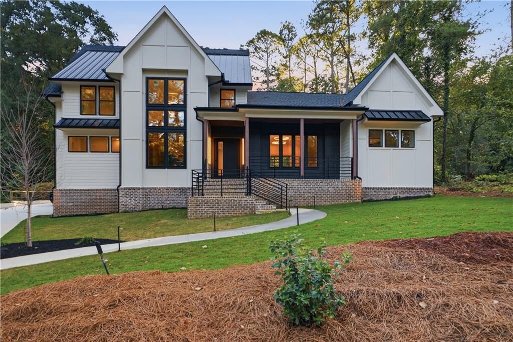 Property Photo:  450 Dix Lee On Drive  GA 30214 