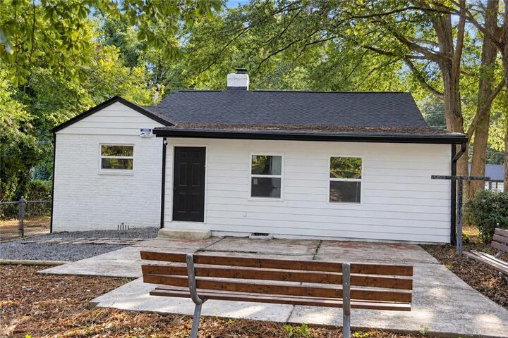 Property Photo:  2499 Sylvan Road  GA 30344 