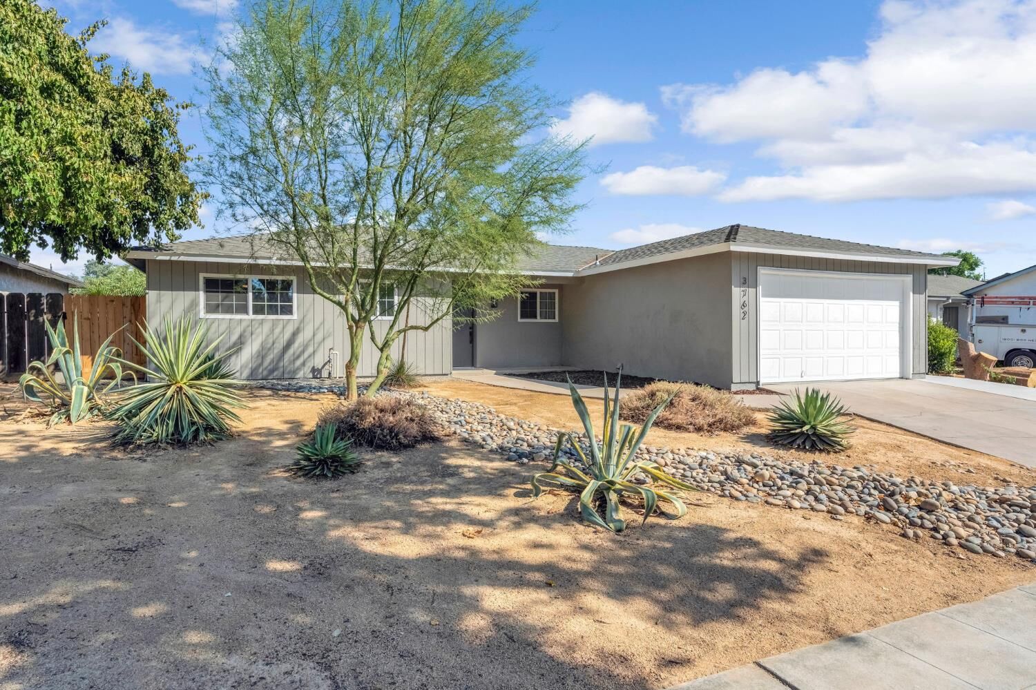 Property Photo: 3762 N Claremont Avenue CA 93727