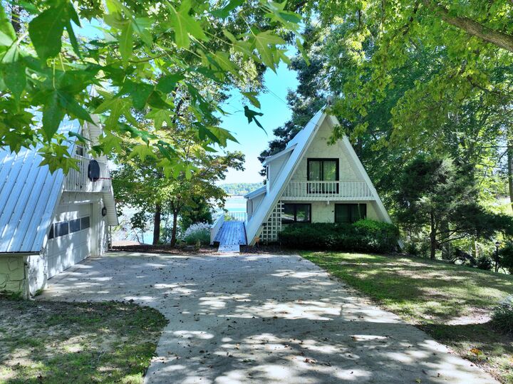 Property Photo: 211 Dabbs Drive TN 37381