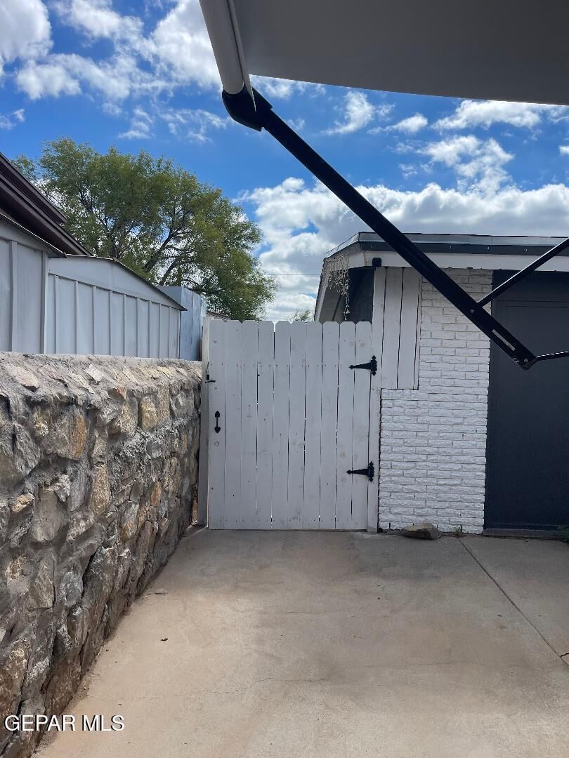 Property Photo:  10008 Acer Avenue A  TX 79925 