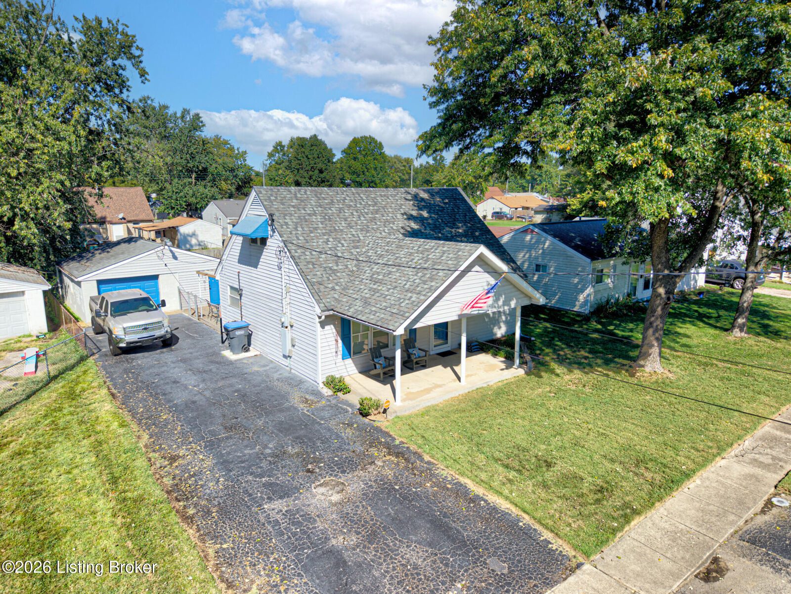 Property Photo:  13418 Kinross Blvd  KY 40272 
