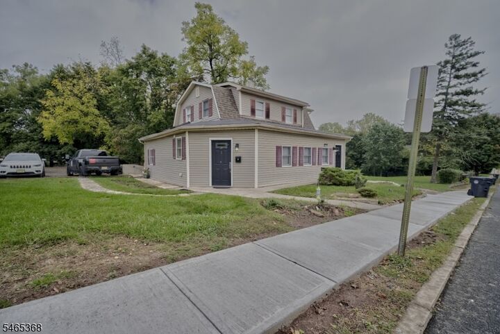 Property Photo:  47 Court St 2  NJ 08822 