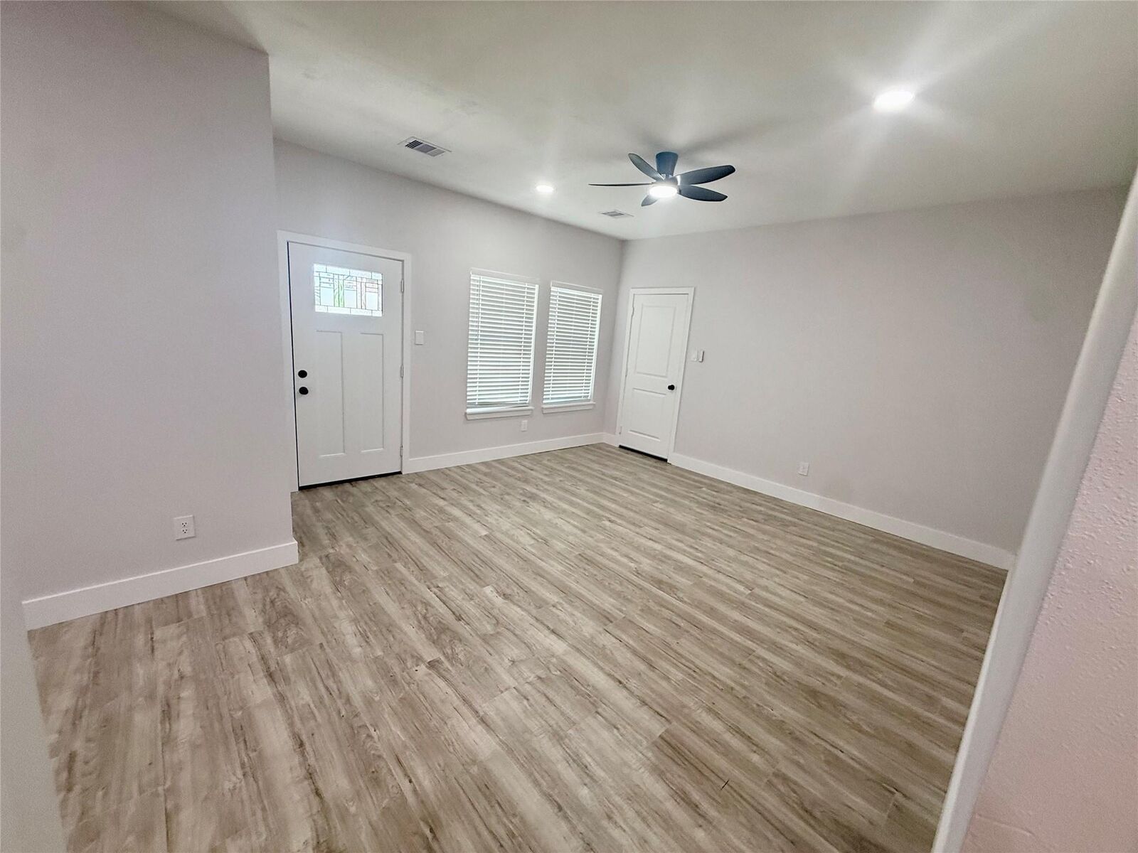 Property Photo:  9508 Quaker Court  TX 77583 