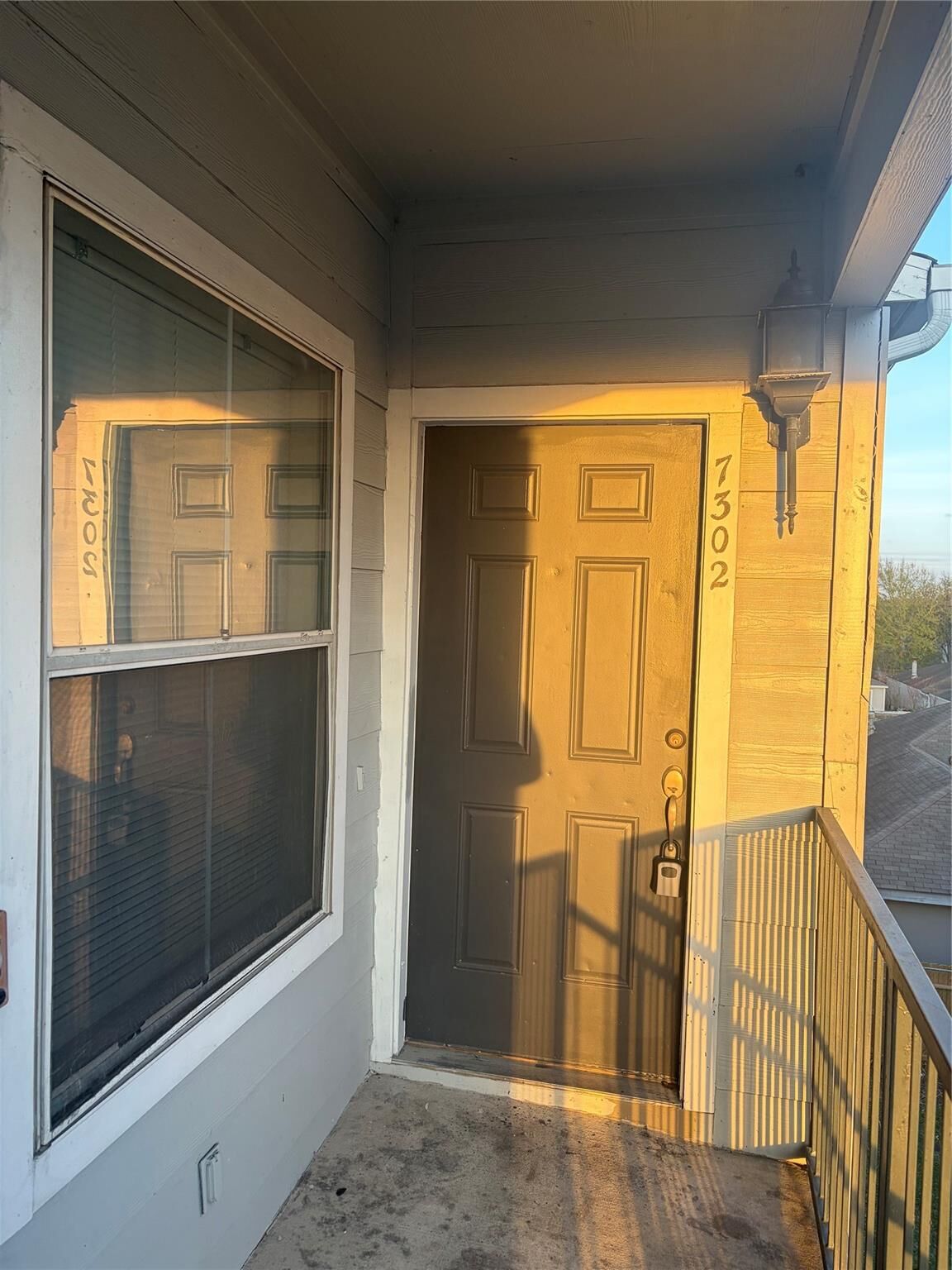 Property Photo:  6289 Wilcrest Drive 7302  TX 77072 