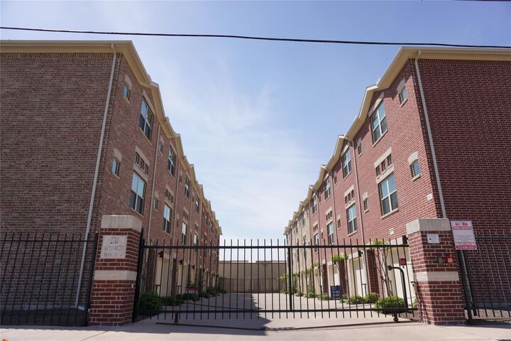 Property Photo:  2710 Hullsmith Drive 103  TX 77063 