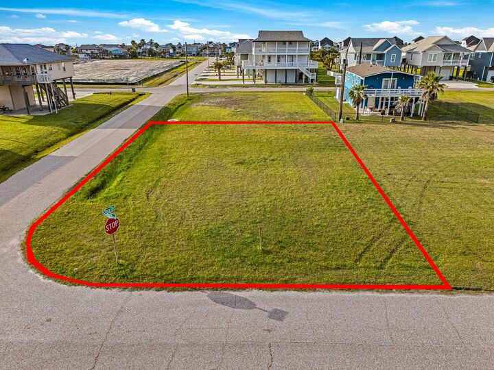 Property Photo: 22910 Camino Street TX 77554