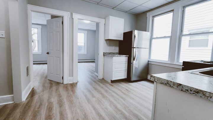 Property Photo:  264 Lexington Ave 1R  NJ 07304 