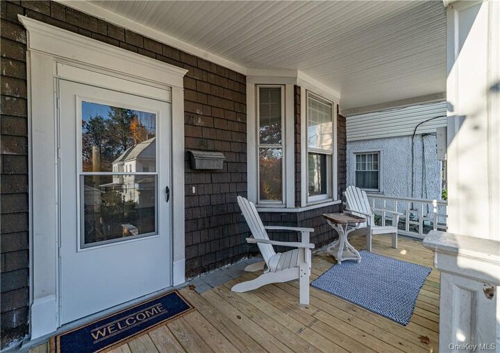 Property Photo:  71 Rossmore Avenue  NY 10708 