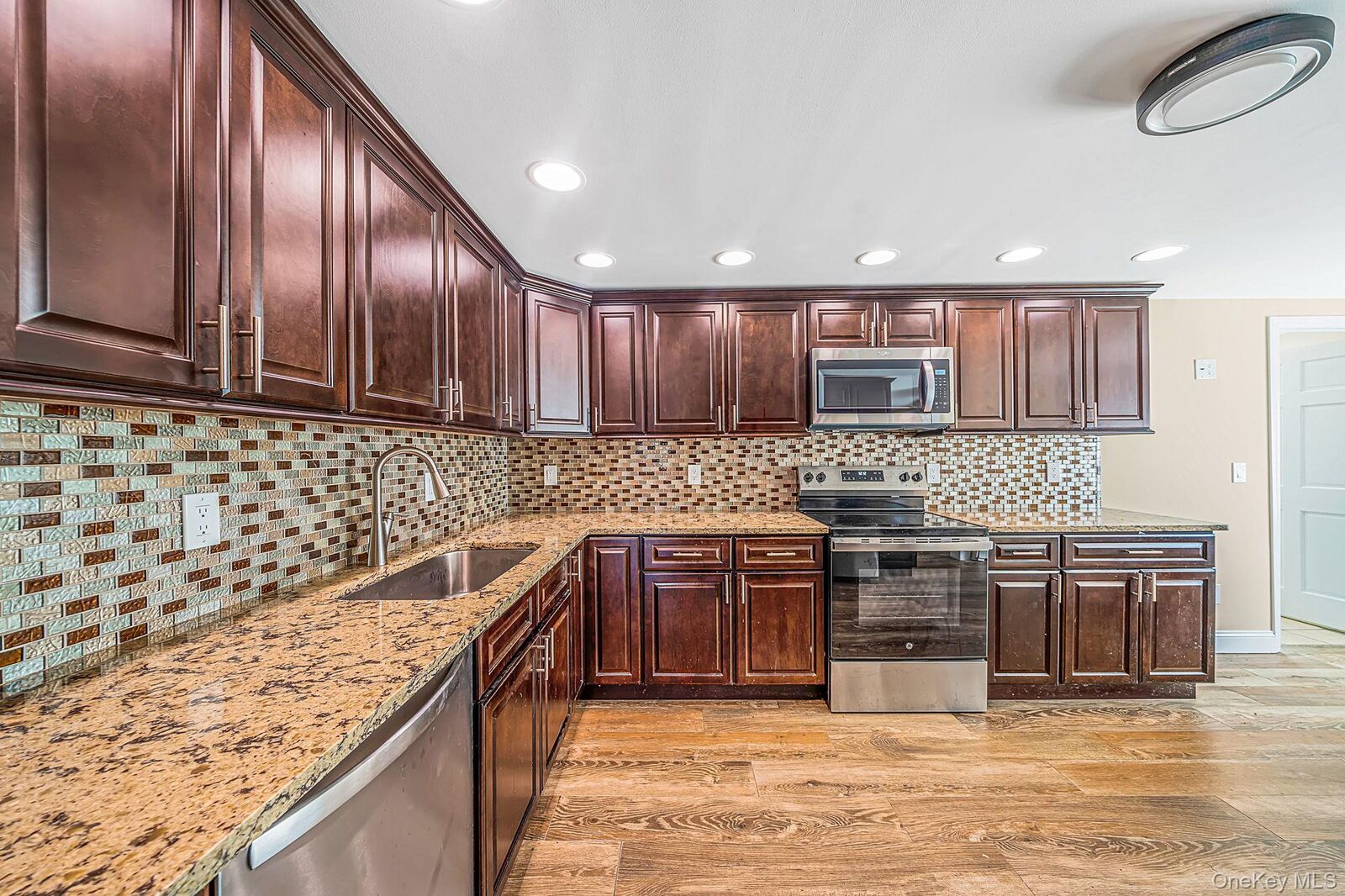 Property Photo: 27 Lehigh Lane NY 11738