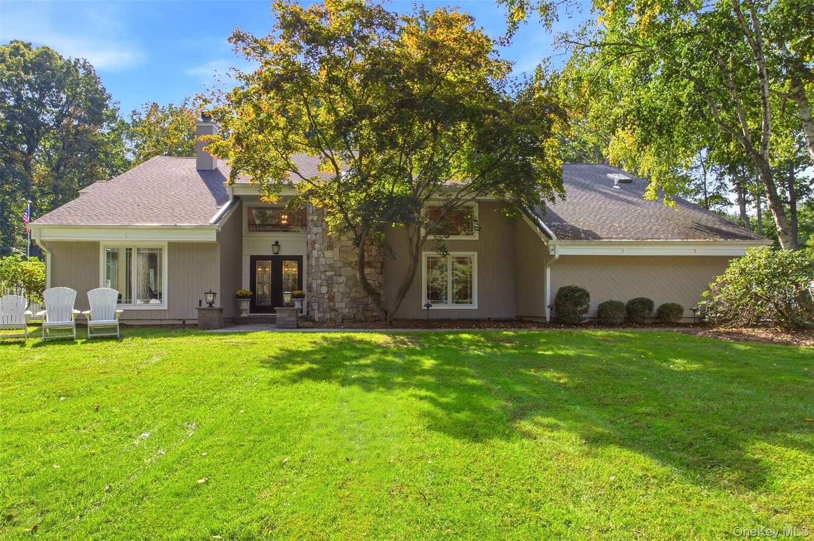 Property Photo:  2 White Cap Court  NY 11743 