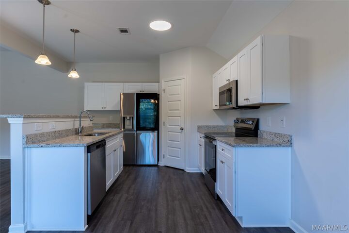 Property Photo: 780 Park Lane AL 36067