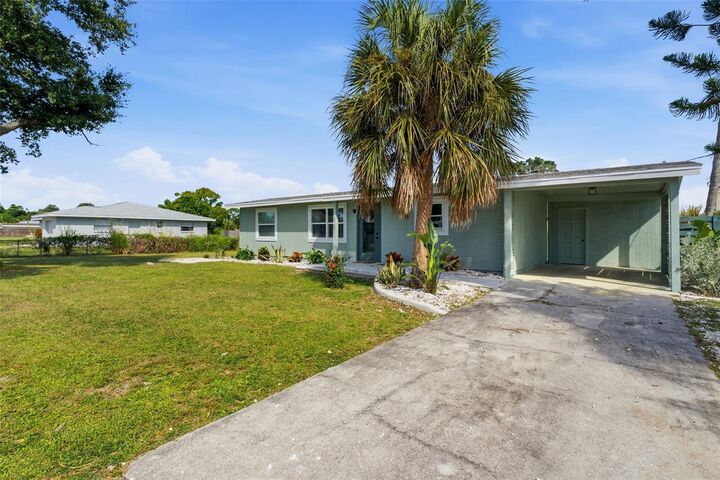 Property Photo:  1757 Mova Street  FL 34231 