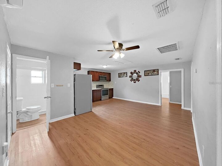 Property Photo:  1514 E North Bay Street B  FL 33610 