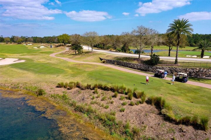 Property Photo: 406 Bourganville Drive FL 32137