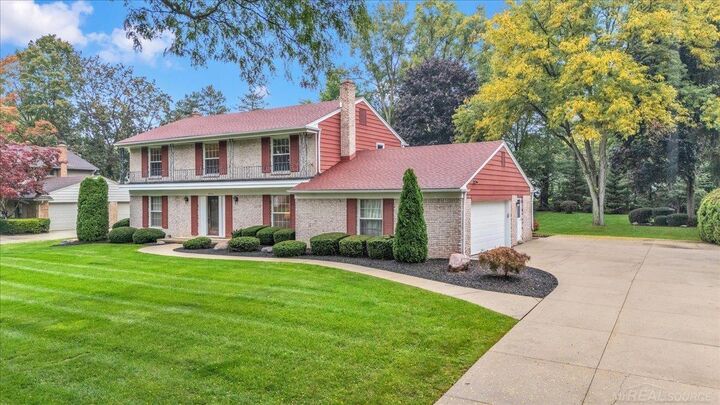 Property Photo:  2710 Timberwyck Trail Drive  MI 48098 