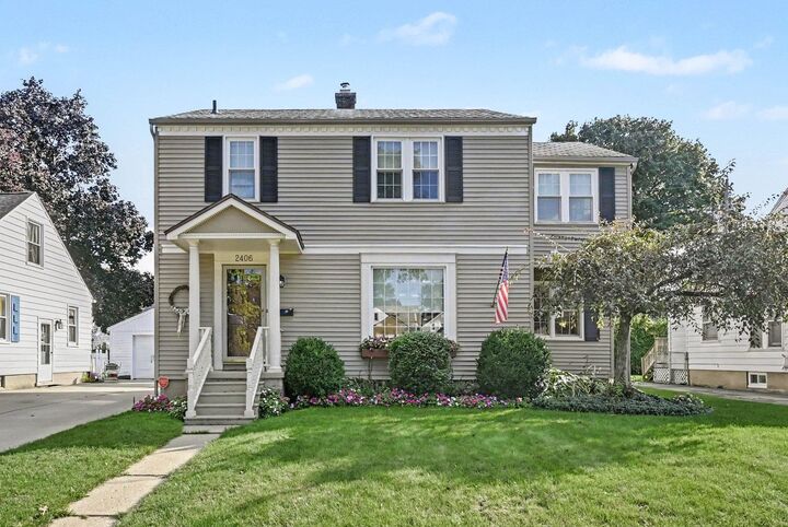 Property Photo: 2406 Windemere Avenue MI 48503
