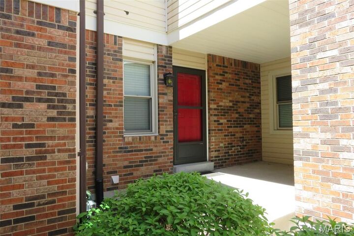 Property Photo:  13721 La Conte Court  MO 63128 