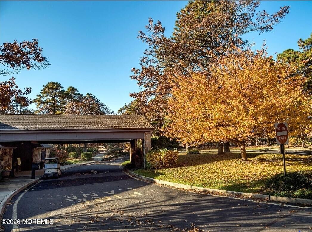 Property Photo:  1520 Burr Oak Road  NJ 08755 