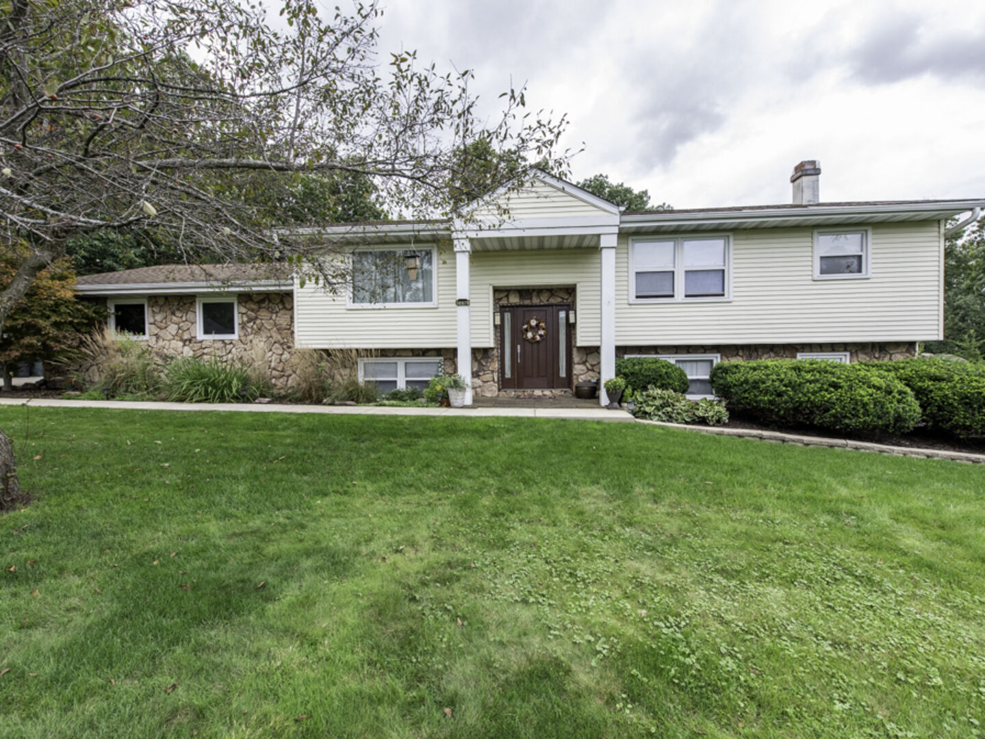 Property Photo:  38970 N Northwoods Drive  IL 60083 