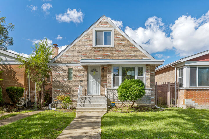 Property Photo: 9150 S Wallace Street IL 60620