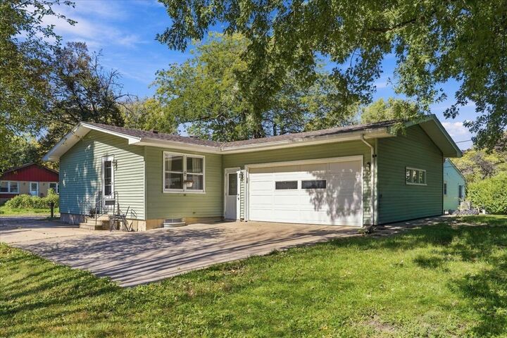 Property Photo:  506 Judd Street  IL 60420 
