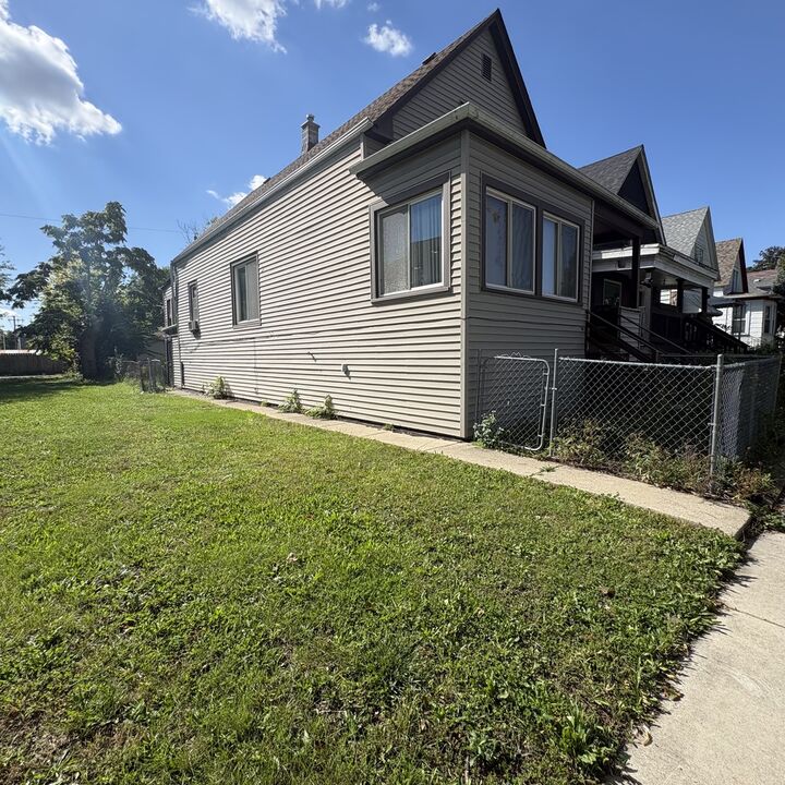 Property Photo:  1413 W 73rd Street  IL 60636 