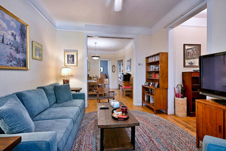 Property Photo:  1461 W Winona Street  IL 60640 