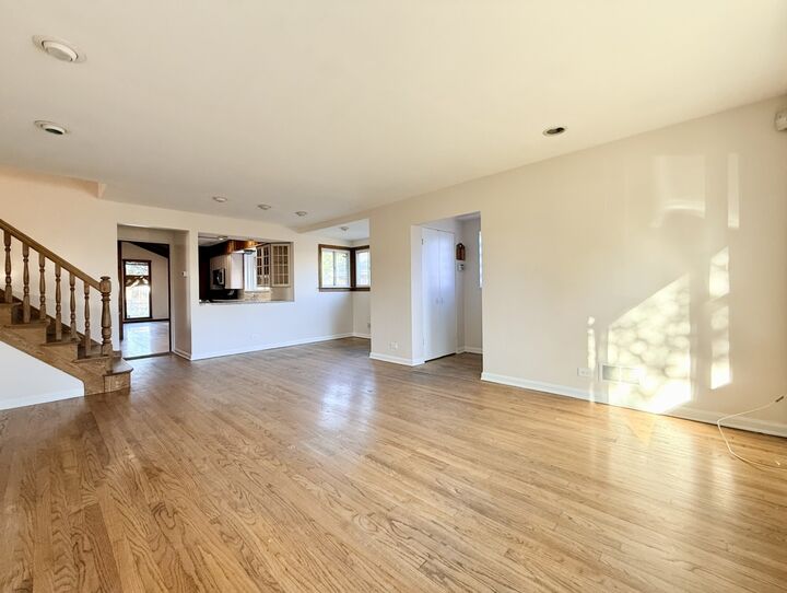 Property Photo:  3814 W Sherwin Avenue  IL 60712 