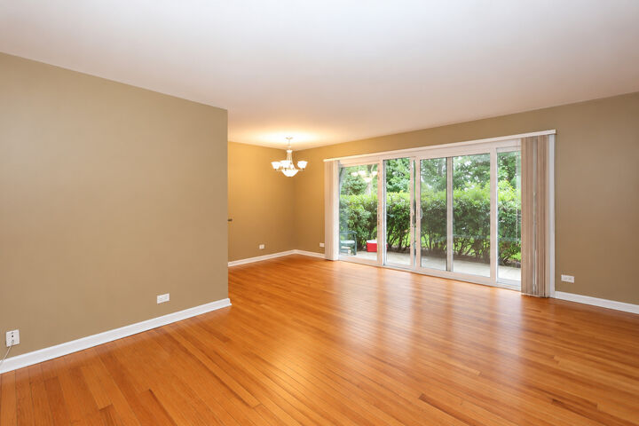 Property Photo:  10113 Old Orchard Court 103  IL 60076 