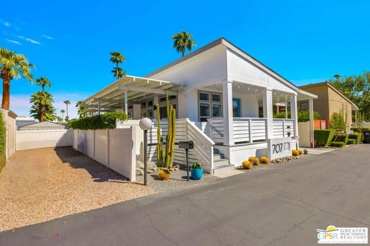 Property Photo: 707 N Maui Lane CA 92264