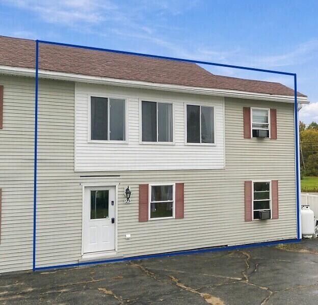 Property Photo: 1257 US-2 23 ME 04276