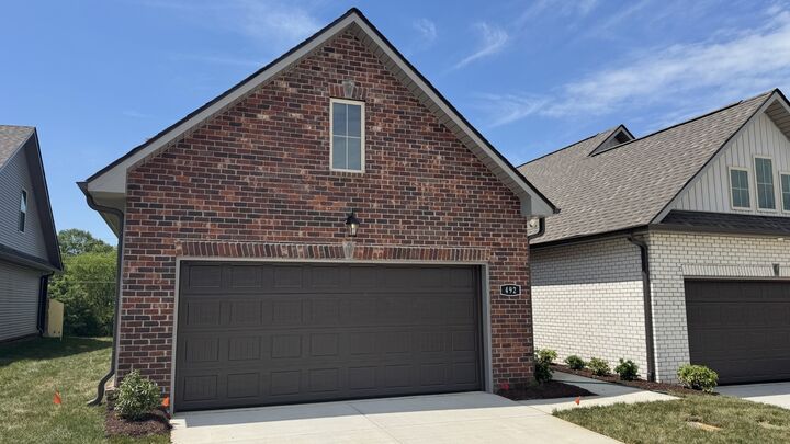 Property Photo:  492 W Foxrun  TN 37172 