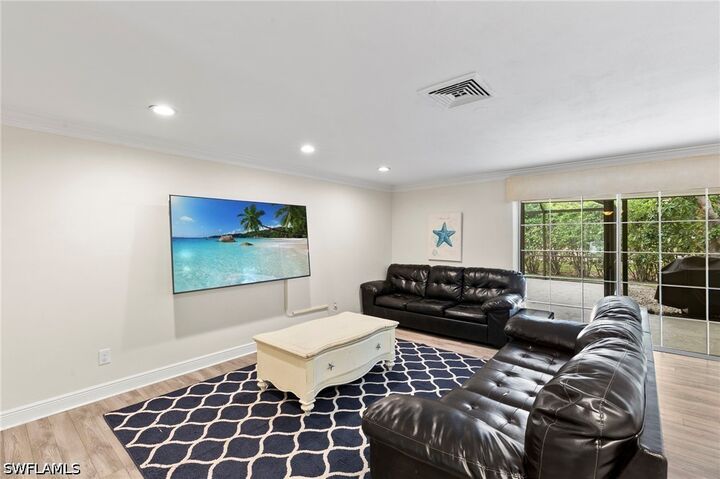 Property Photo: 186 Beachcomber Street FL 34145