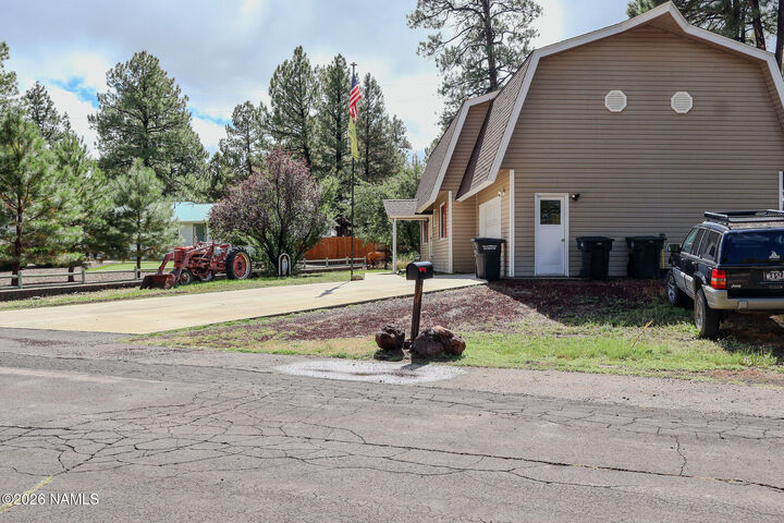 Property Photo:  1101 W Allston Way  AZ 86046 