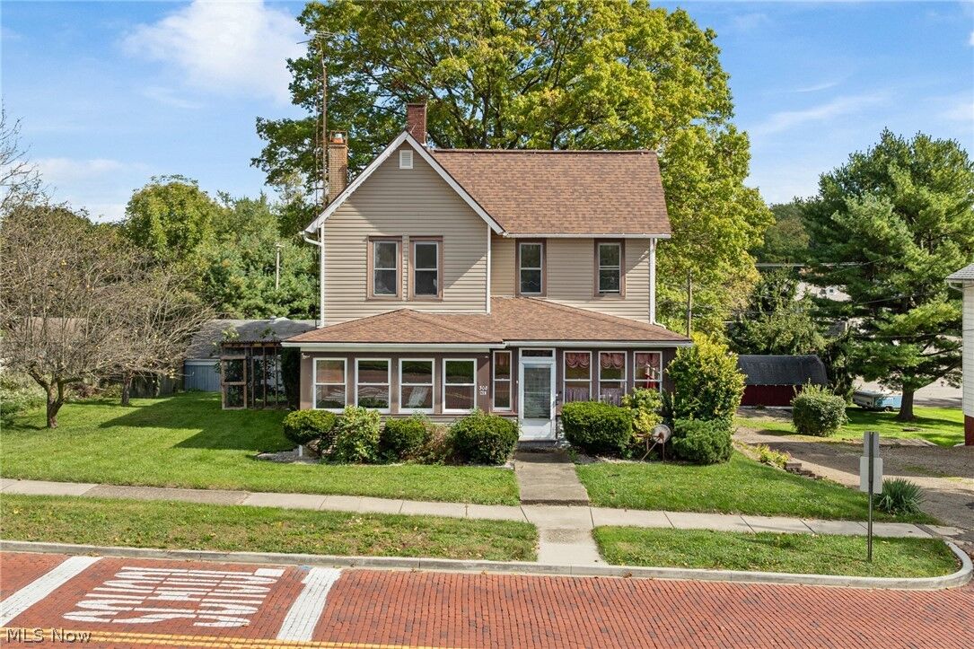 Property Photo:  308 High Street NE  OH 44614 