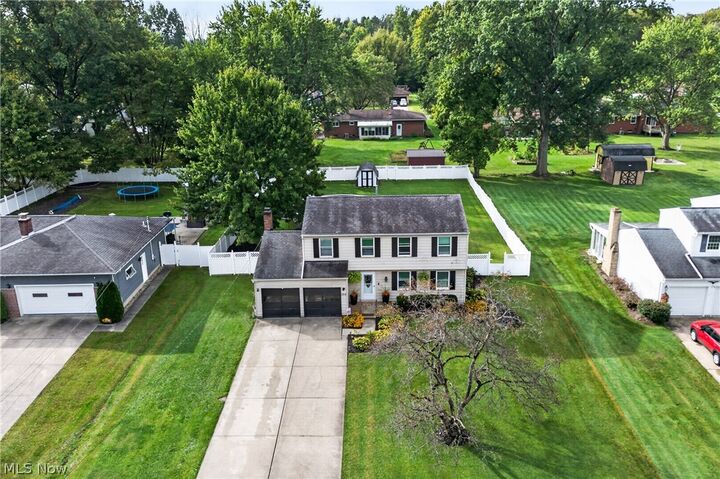 Property Photo:  355 Earl Drive NW  OH 44483 