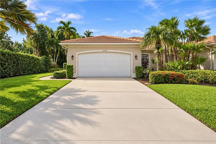Property Photo:  12756 Fox Ridge Dr  FL 34135 
