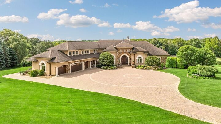 Property Photo: 4675 County Road 11 MN 55357