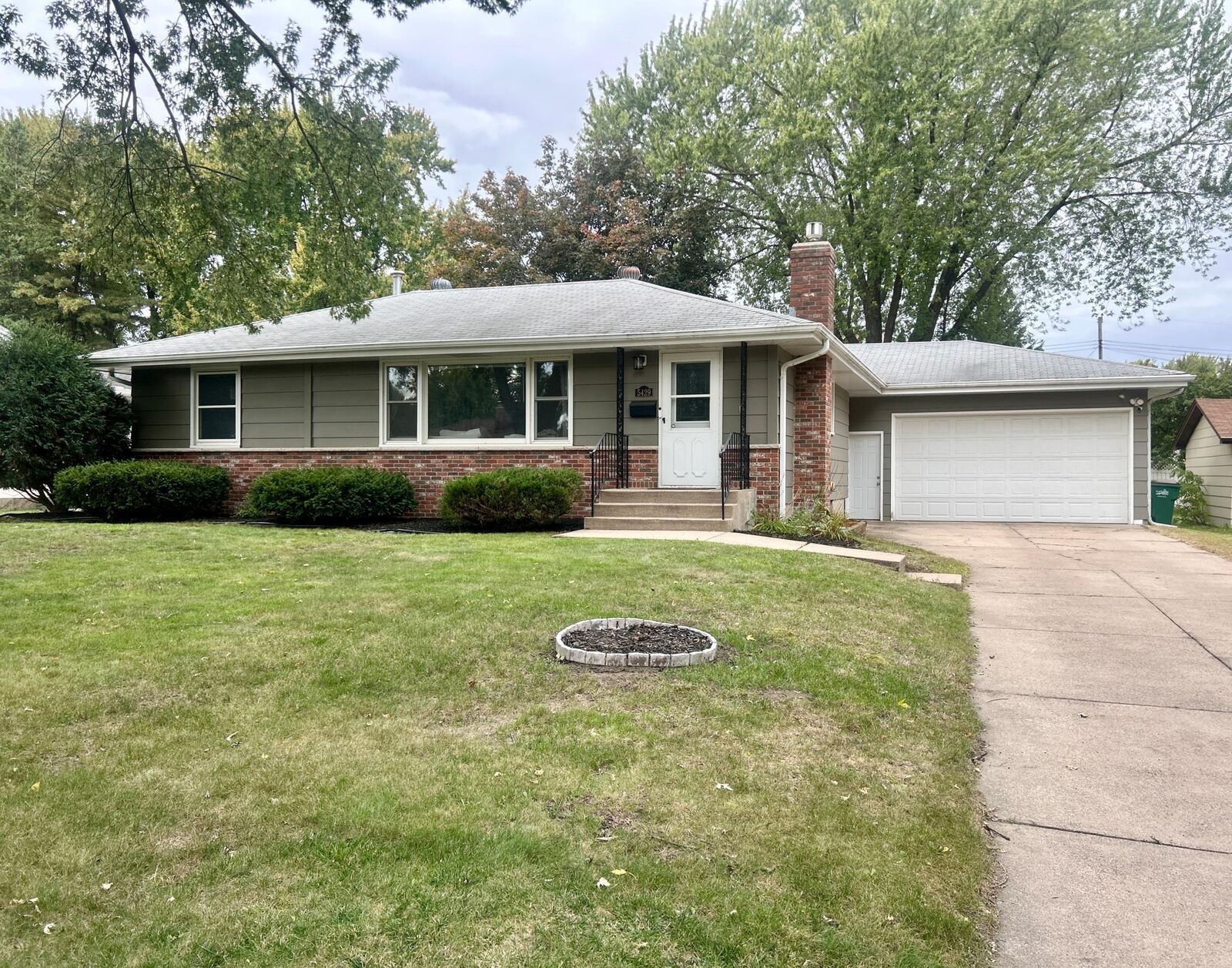 Property Photo:  5429 Sumter Avenue N  MN 55428 