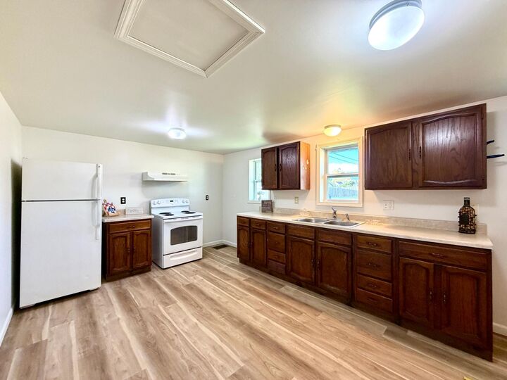 Property Photo:  615 6th Street SE  MN 56601 