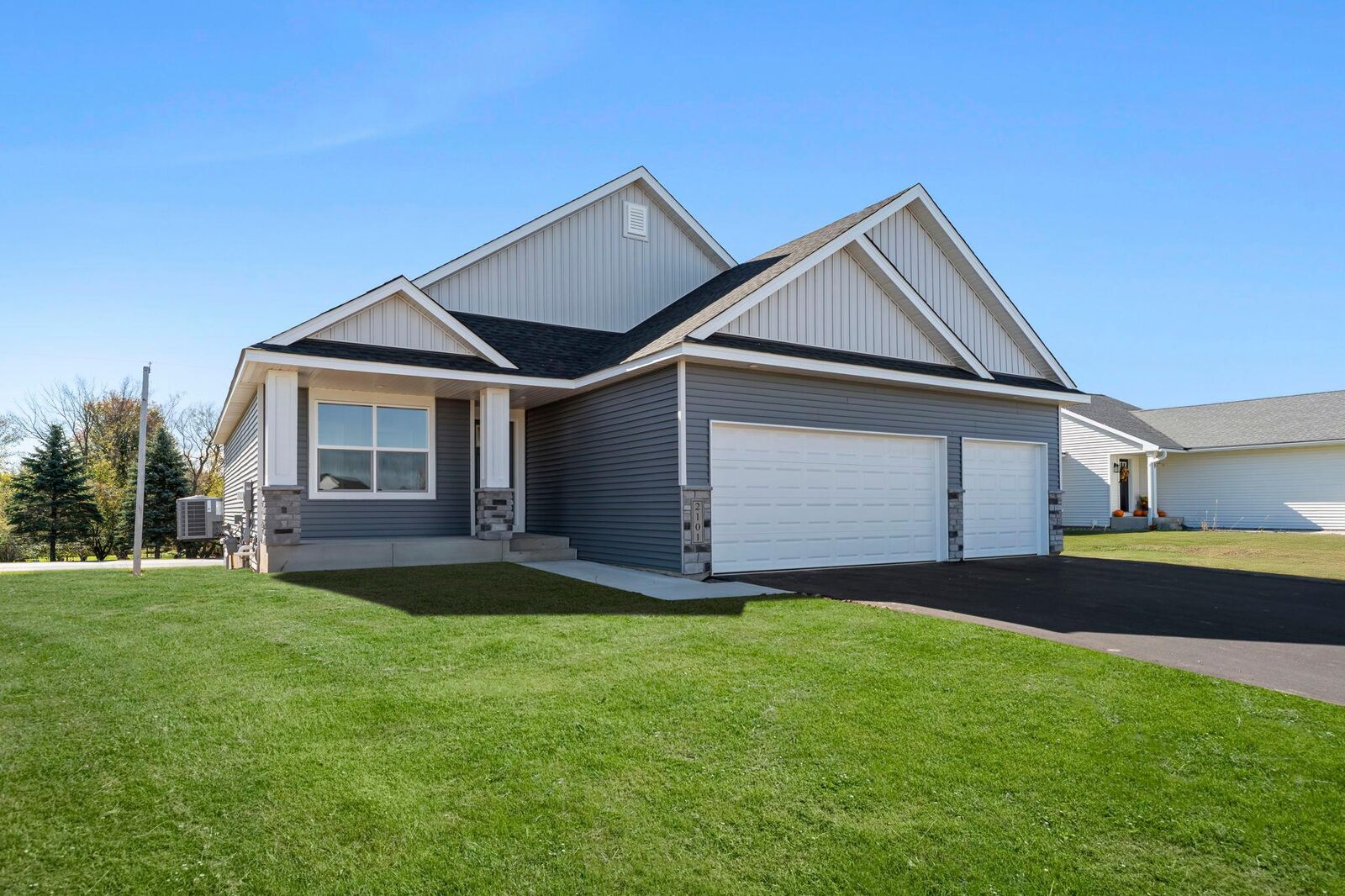 Property Photo:  132 Aspen Court  MN 55009 